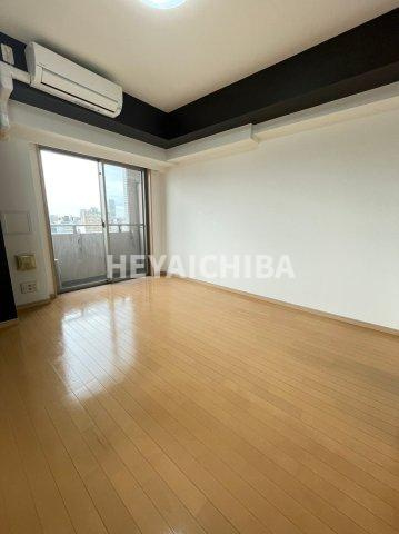 スパシエリーヴァ浅草の居間・リビング