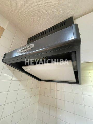 スパシエリーヴァ浅草のキッチン|換気扇