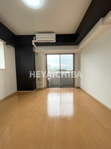 スパシエリーヴァ浅草の居間・リビング