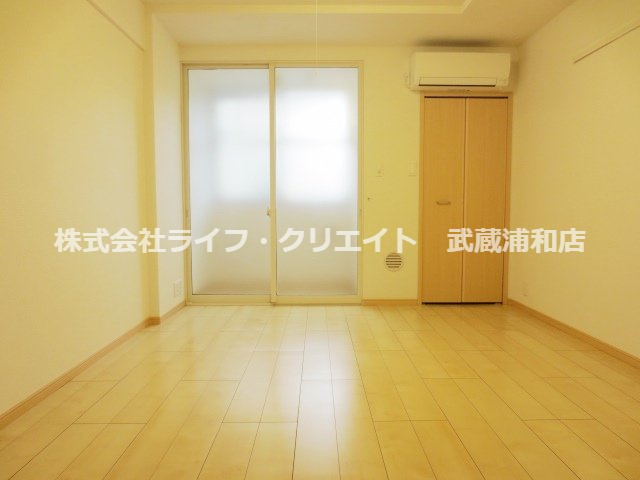 サンナップヒルズ　SEKI　2の居間・リビング|別号室の参考写真です。