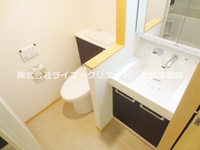 サンナップヒルズ　SEKI　2の洗面所|別号室の参考写真です。