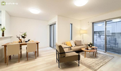 【居間・リビング】 | 川口市上青木6丁目　中古一戸建て