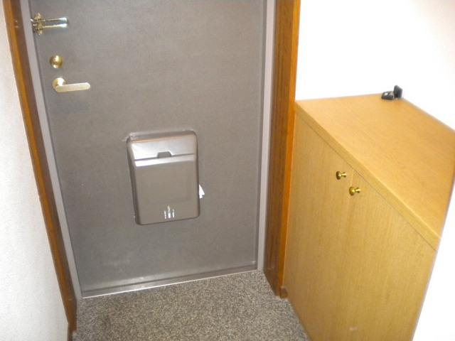 第3旭マンションの玄関