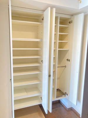 【玄関】 | グランシャリオ | 落ち着いた玄関です