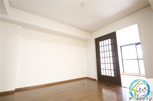 エルコーポⅡ番館の居間・リビング