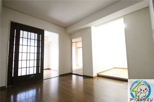 エルコーポⅡ番館の居間・リビング