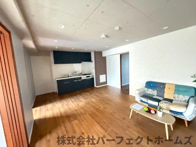 【居間・リビング】の画像