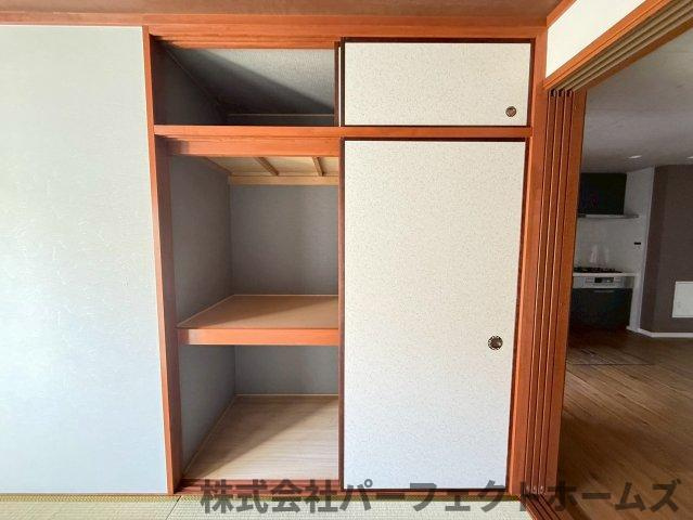 ライオンズマンション枚方の収納|こまごまとしたものを収納できそうですね