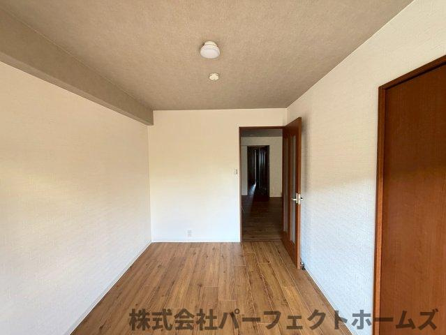 ライオンズマンション枚方の洋室|スタンダードな洋室です