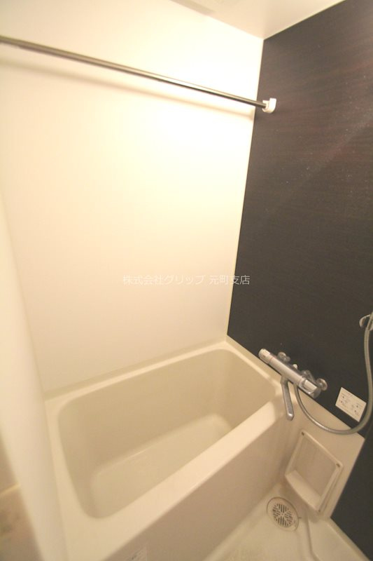 ルクシェール横濱生麦の浴室