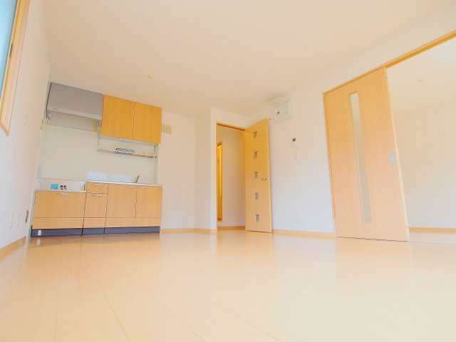 ファミール宮上 D棟の居間・リビング