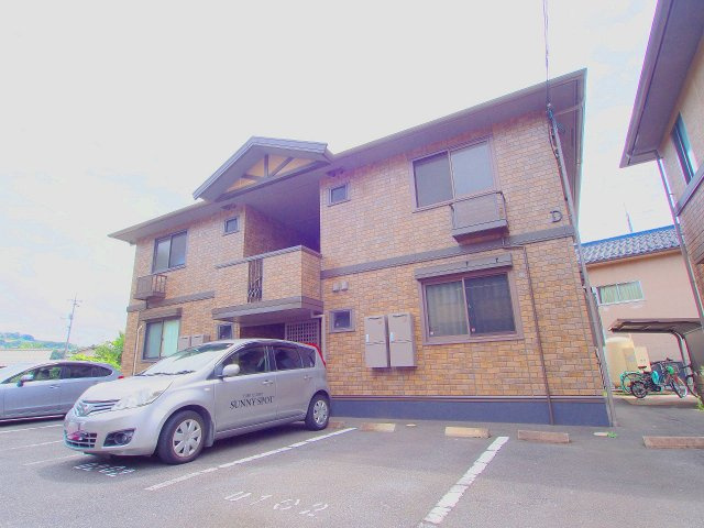 ファミール宮上 D棟の外観