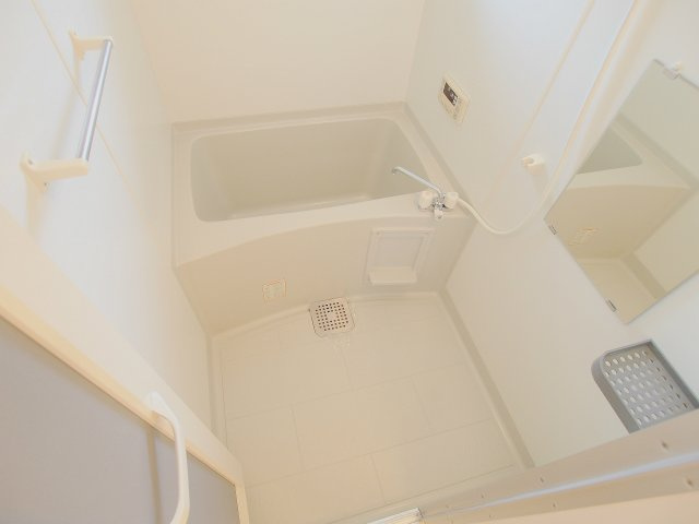 ファミール宮上 D棟の浴室