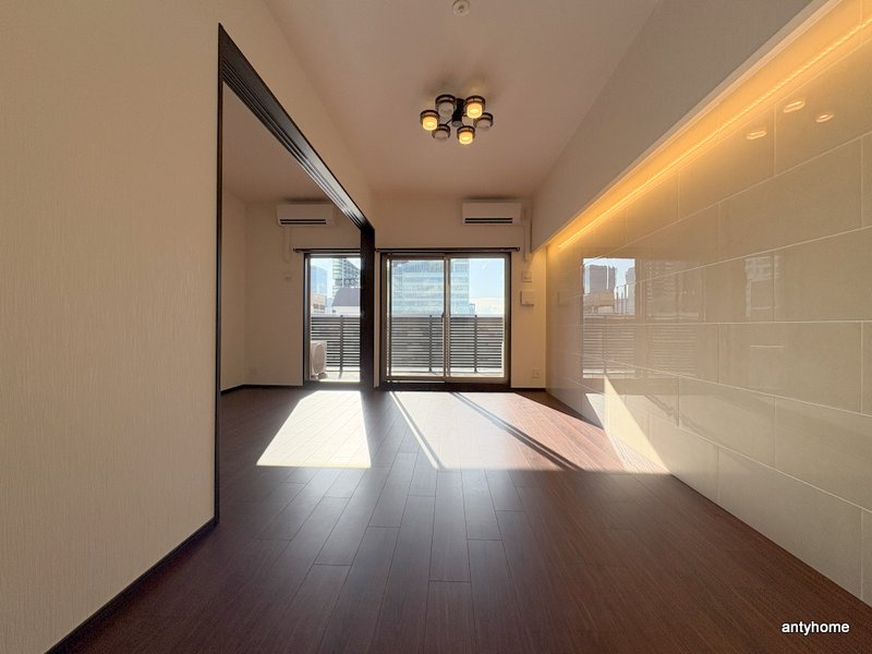 プレジオ梅田　仲介手数料無料の居間・リビング