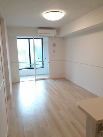 アゼリアガーデンの居間・リビング|居間です