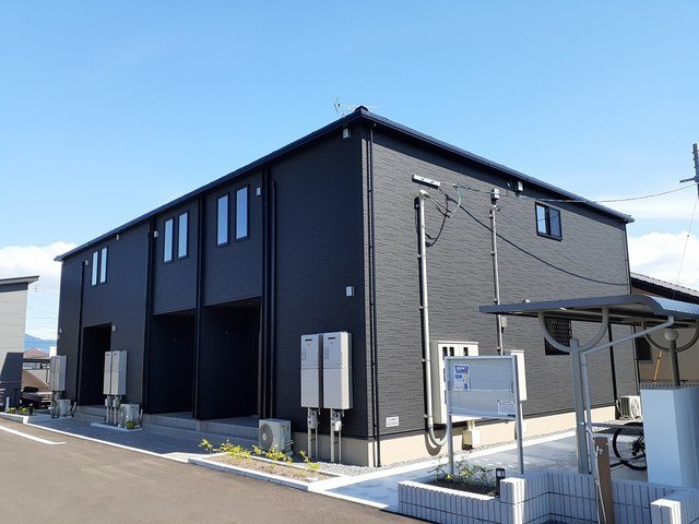 アスティーレ志比田　Ｂの外観|おしゃれな外観です