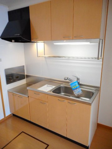 カーサ・クラレのキッチン|コンパクトなキッチンで掃除もラクラク