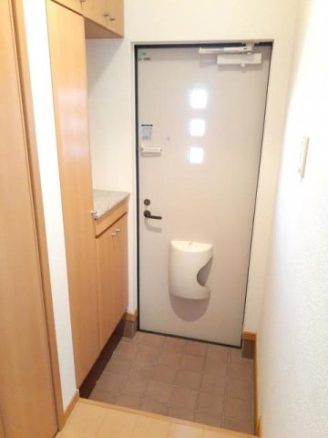 さくらコートの玄関|落ち着いた玄関です