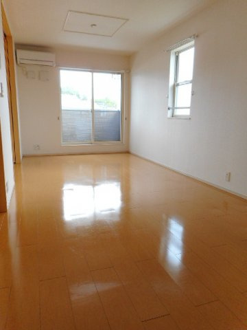 ポンポン・アジュールの居間・リビング|リビングです