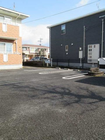 ベル・オーブの駐車場|駐車場があるので、車を買う予定の方も安心です