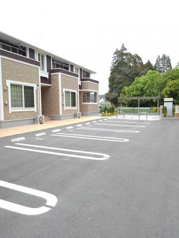 グランデュールの駐車場|駐車場があります