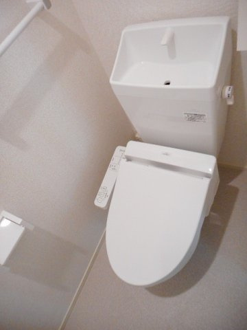 グランデュールのトイレ|コンパクトで使いやすいトイレです