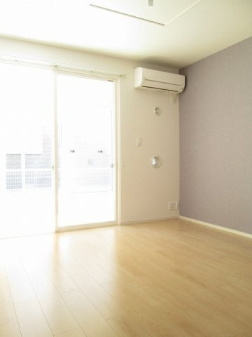 カルム・メゾンの居間・リビング|使いやすい居間です