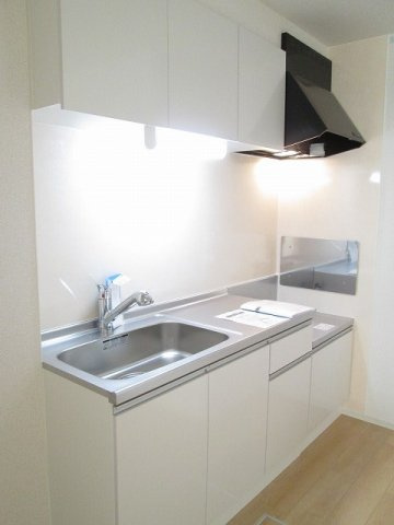 カルム・メゾンのキッチン|コンパクトなキッチンで掃除もラクラク