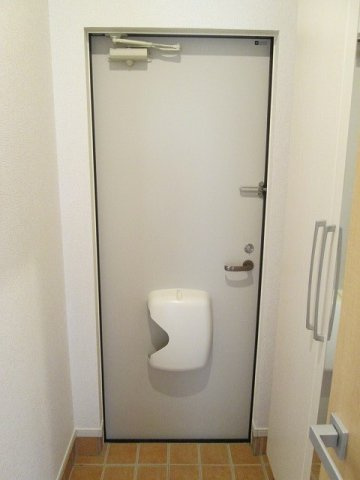 カルム・メゾンの玄関|収納もある玄関です