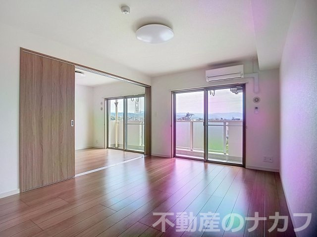 ソルーナ松橋の居間・リビング|※同タイプの部屋写真です※照明はついてません