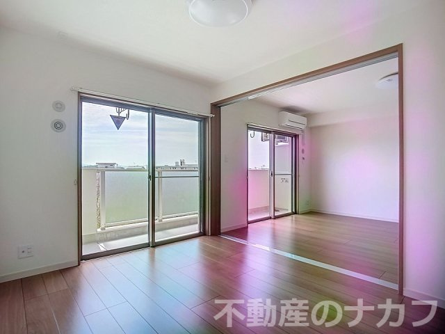 ソルーナ松橋の洋室|※同タイプの部屋写真です※照明はついてません