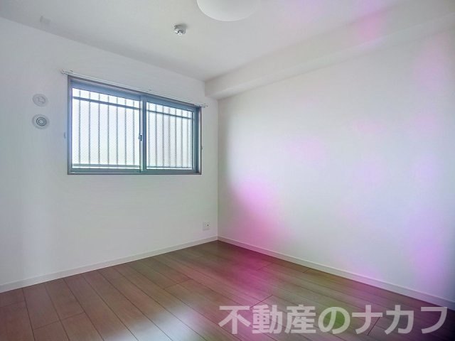 ソルーナ松橋の洋室|※同タイプの部屋写真です※照明はついてません