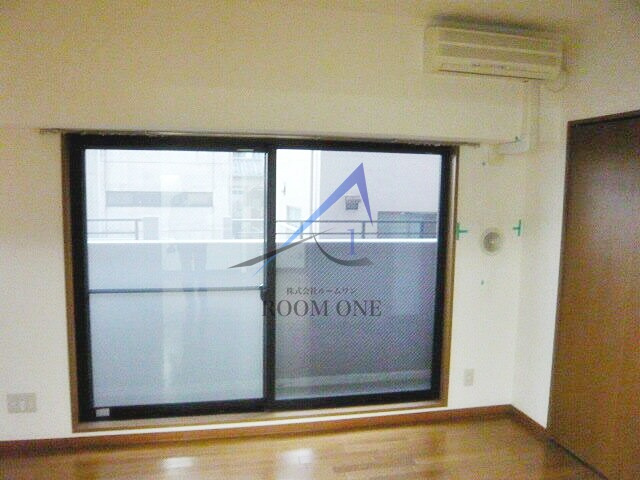 ローズガーデンの居間・リビング|洋室のお部屋です。