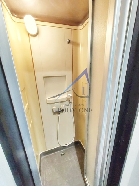 ハウスＴＷＯの浴室|シャワールームです。