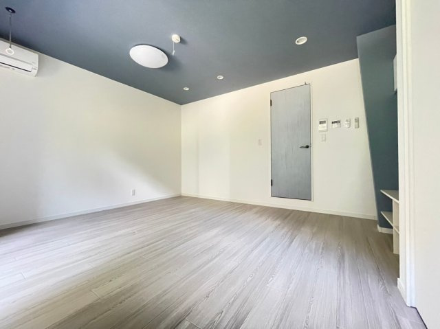 エヌエムサンカンテキャトフB棟の寝室