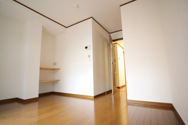 ペルルラヴィの洋室