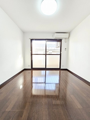 【居間・リビング】 | コーポ丸山Ⅱ