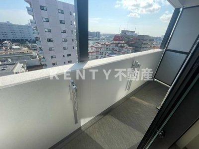 【バルコニー】 | シーズンフラッツ大井町 | 暖かな日差しのふりそそぐバルコニー