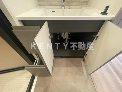 【独立洗面台】 | シーズンフラッツ大井町 | 使いやすい独立洗面台です