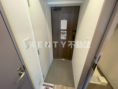 【玄関】 | シーズンフラッツ大井町 | 落ち着いた玄関です