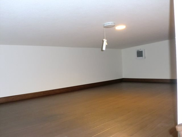 ETERNAL koi-waの居間・リビング