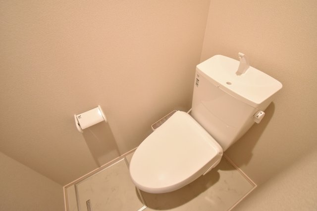 ヘーベルメゾン小松北町のトイレ