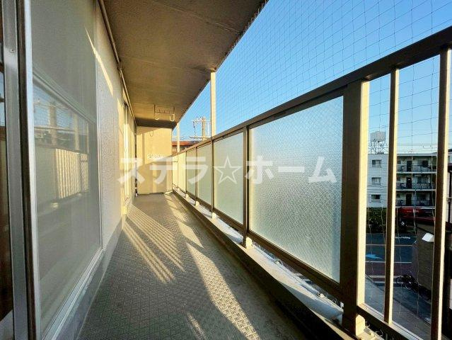 コボリマンション豊中のバルコニー|広々としたバルコニーです