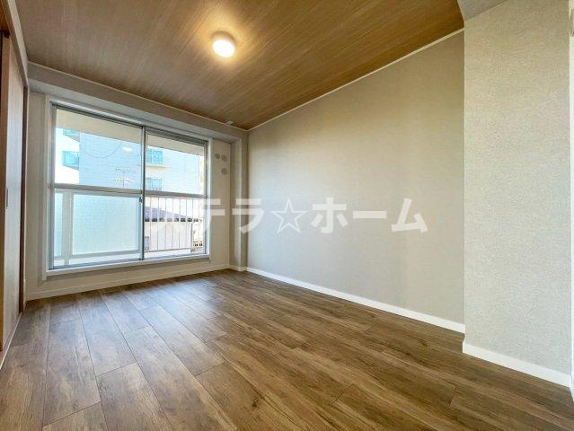 コボリマンション豊中の洋室|スタンダードな洋室です