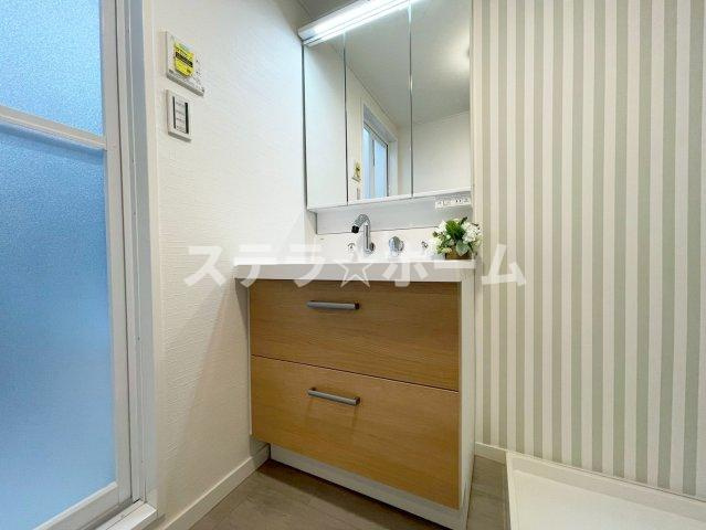 コボリマンション豊中の独立洗面台|独立洗面台、朝の身支度には欠かせません