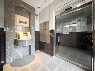 【エントランス】