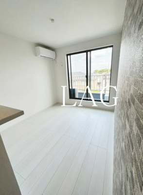 【居間・リビング】 | Ａｍｂｉｔｉｏｎ岩槻本町 | 洋室のお部屋です。