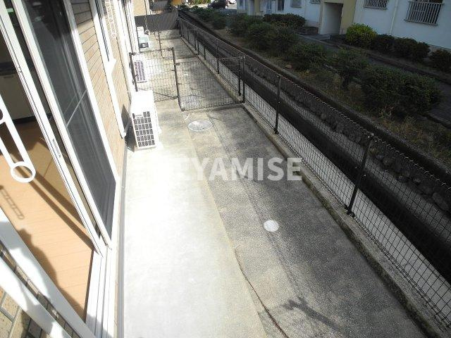 ロイヤルガーデン永田Dのバルコニー|※室内画像は別号室のもの