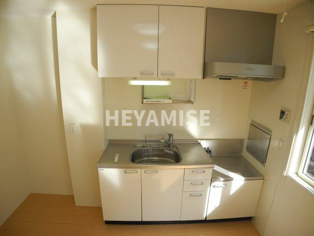 ロイヤルガーデン永田Dのキッチン|※室内画像は別号室のもの