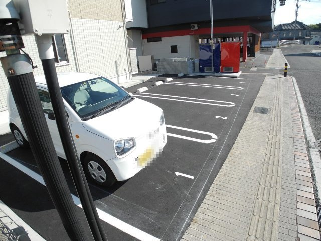 プードリエ本町の駐車場